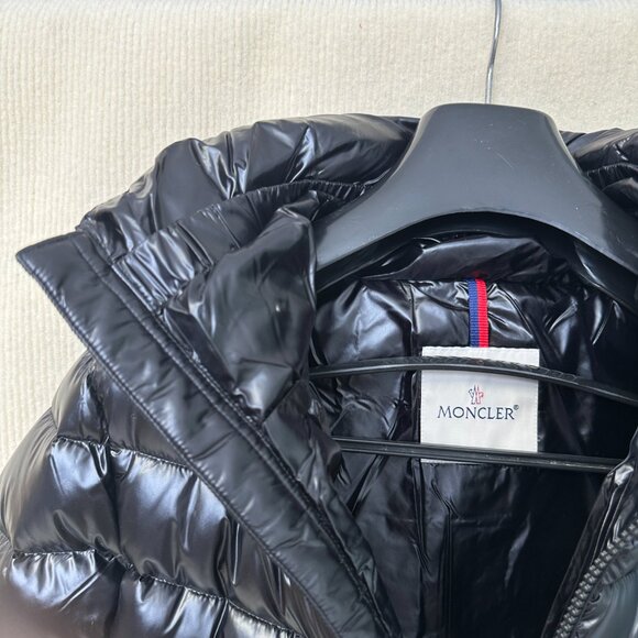 Moncler Fashion Slim-Fit Women's Warm Coat - Size L - Picture 3 of 12